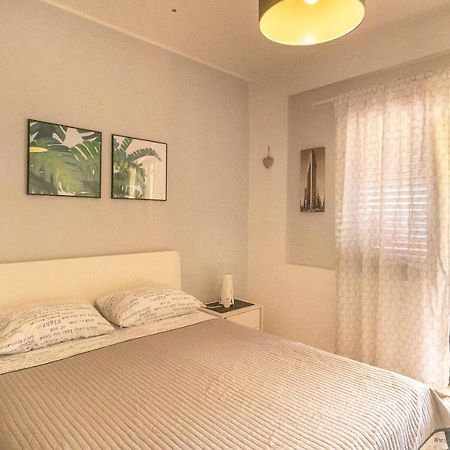 Lela 1 Apartment Бибине Екстериор снимка
