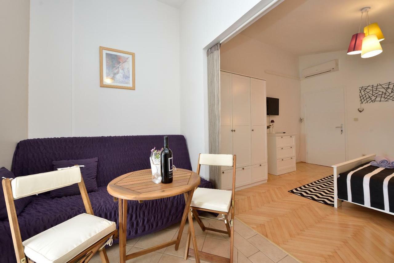 Lela 1 Apartment Бибине Екстериор снимка