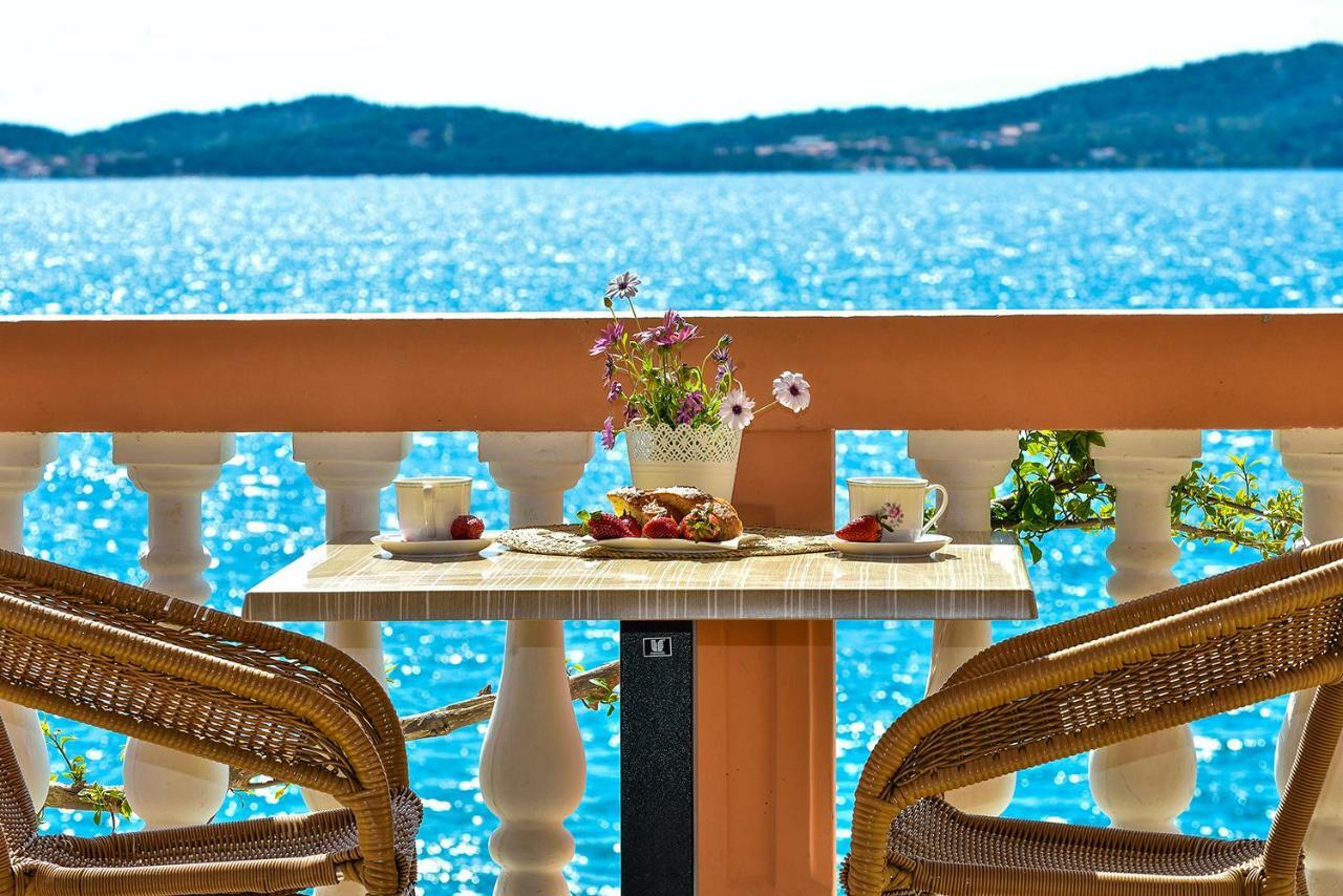 Lela 1 Apartment Бибине Екстериор снимка